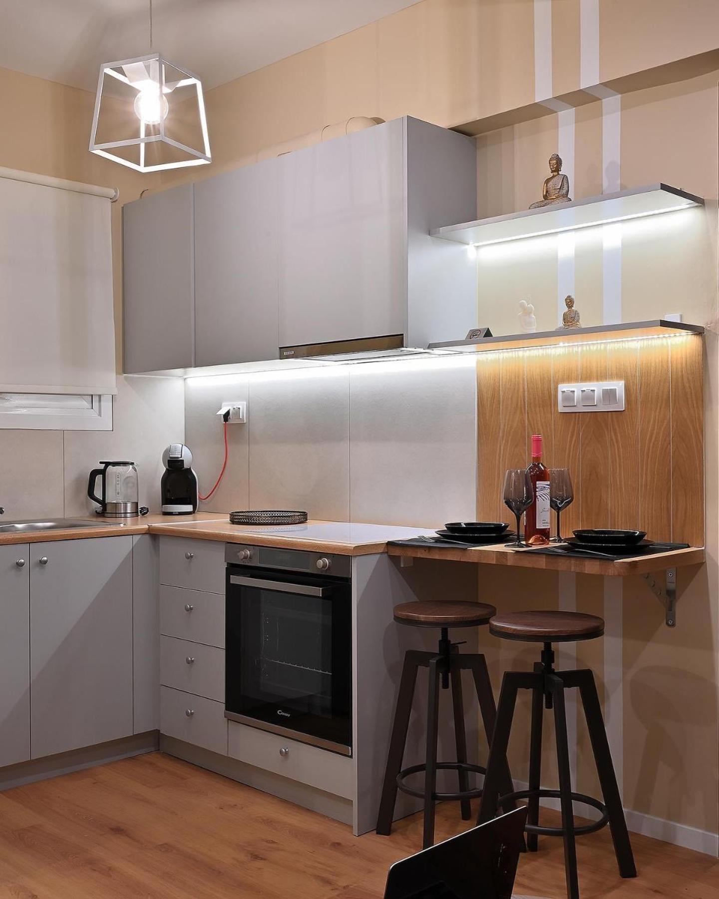 Modern Two Bedroom At Koukaki